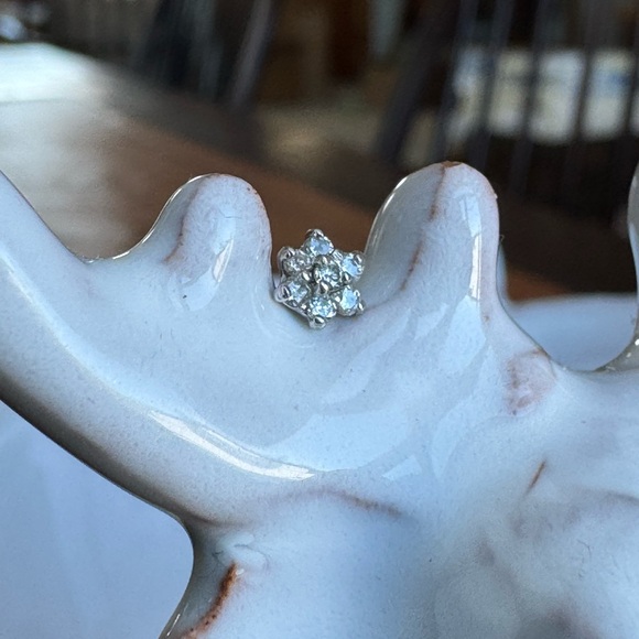 14KWG Single Diamond Flower Labret